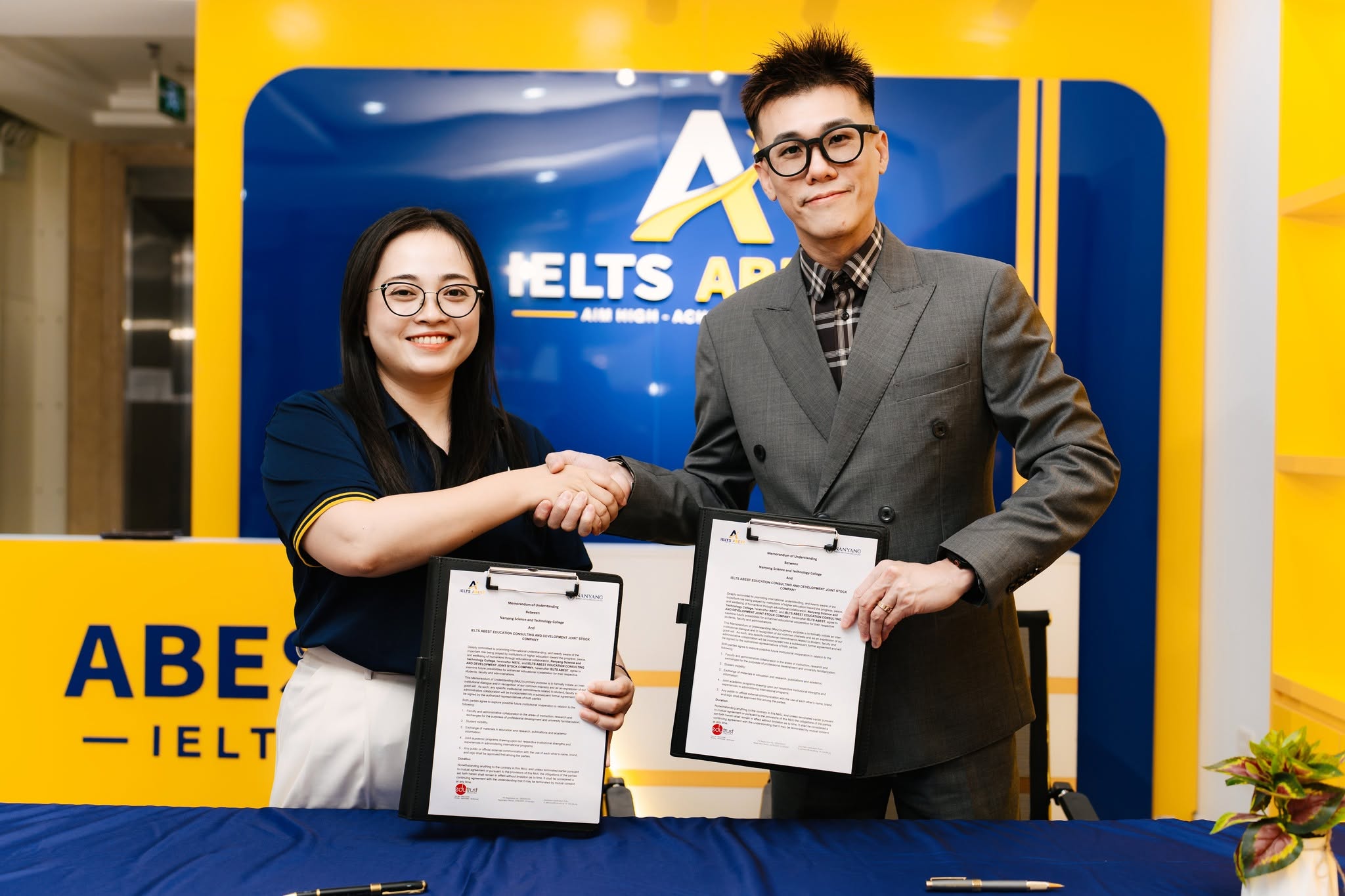 🌏 ABEST × NSTC SINGAPORE: HỢP TÁC NÀY MANG LẠI GÌ CHO HỌC VIÊN? - ABest IELTS